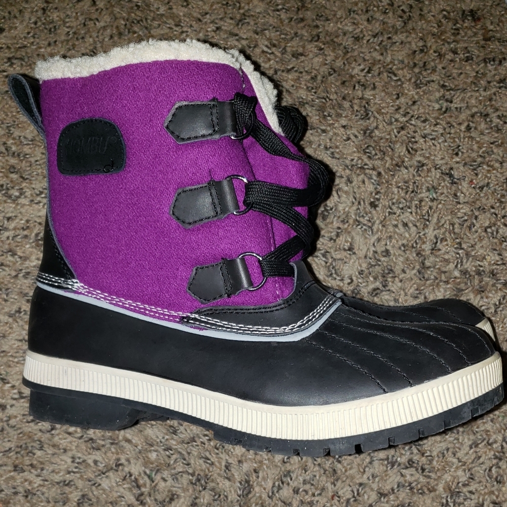 Purple Khombu Boots size 8